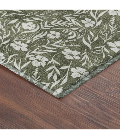 Dalyn Soft Essentials Green SE4 2ft.3in. x 7ft.6in. Rug