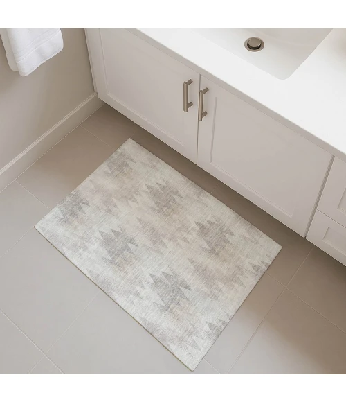 Dalyn Soft Essentials Ivory SE5 1ft.8in. x 2ft.6in. Rect. Rug