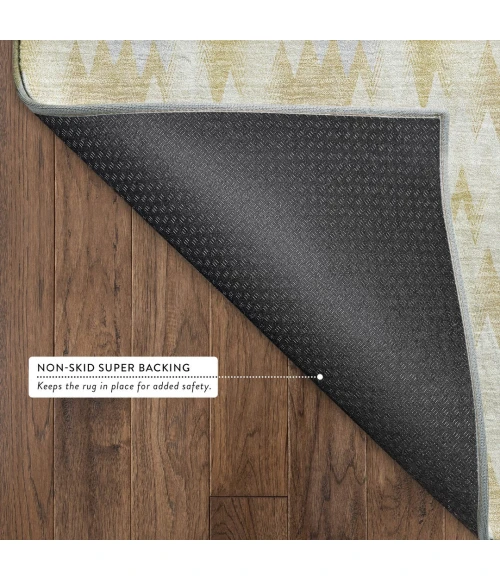Dalyn Soft Essentials Gold SE5 2ft.6in. x 3ft.10in. Rect. Rug