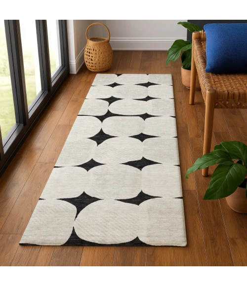 Dalyn The Reserve Black TR16 2ft.3in. x 7ft.6in. Rug