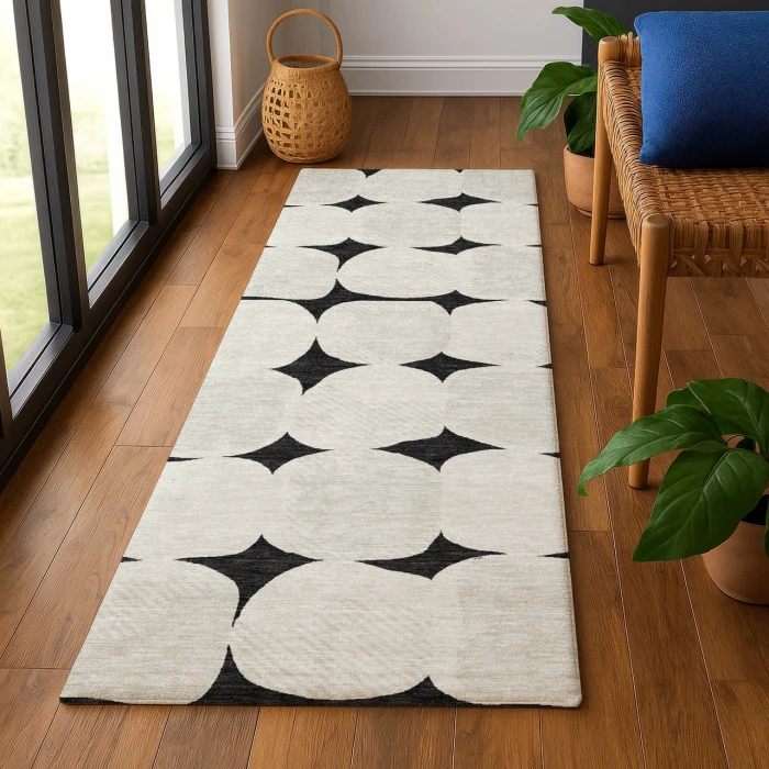 Dalyn The Reserve Black TR16 2ft.3in. x 7ft.6in. Rug