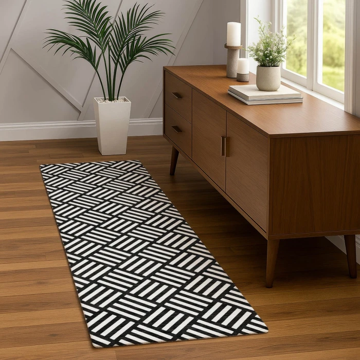 Dalyn The Reserve Black TR3 2ft.3in. x 7ft.6in. Rug