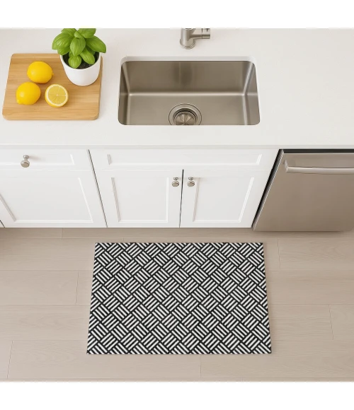 Dalyn The Reserve Black TR3 1ft.8in. x 2ft.6in. Rug