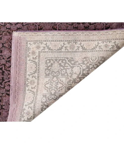 Dalyn Vizcia VZ2 Plum 1'8" x 2'6" Rug