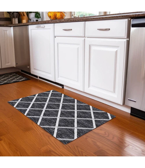 Dalyn Indoor/Outdoor York YO1 Black Washable 1'8" x 2'6" Rug