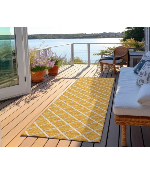 Dalyn Indoor/Outdoor York YO1 Gold Washable 2'3" x 12' Rug