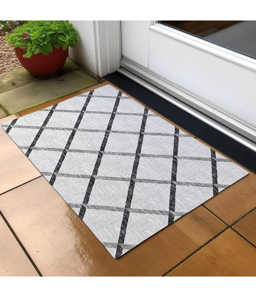 Dalyn Indoor/Outdoor York YO1 Grey Washable 1'8" x 2'6" Rug