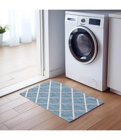 Dalyn Indoor/Outdoor York YO1 Sky Blue Washable 1'8" x 2'6" Rug