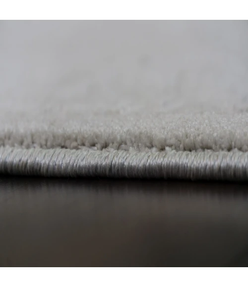 Dynamic Rugs HAMILTON Ivory/Grey 10605 5ft. 3in. x 7ft. 5in. Rect. Rug