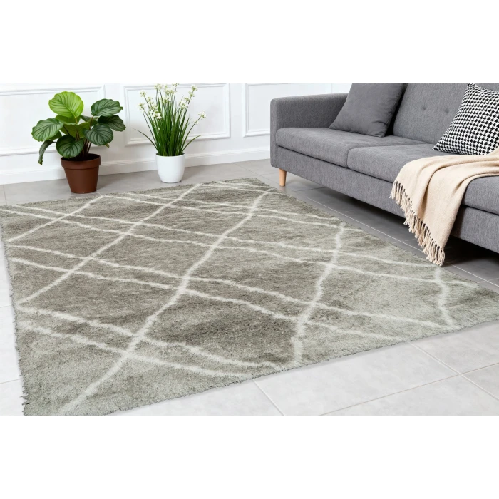 Dynamic Rugs NORDIC Silver/White 7431 2ft. 7in. x 5in. Rect. Rug