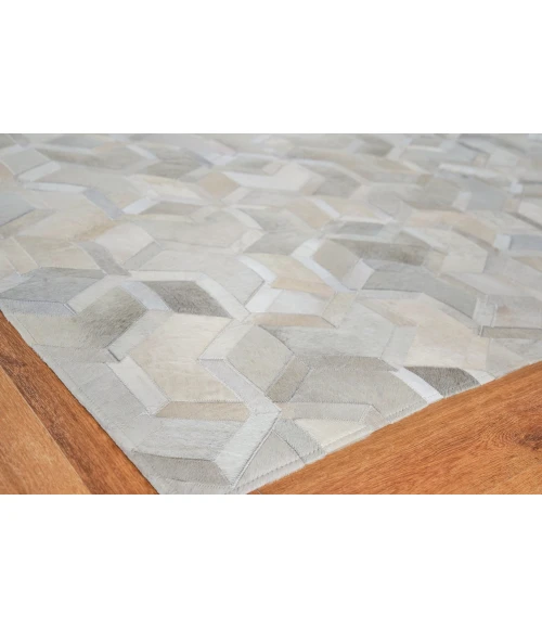 Exquisite Rugs Natural Hide Ivory 21455X8 5ft.X8ft. Rect. Rug