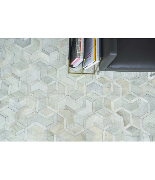 Exquisite Rugs Natural Hide Ivory 21455X8 5ft.X8ft. Rect. Rug