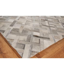 Exquisite Rugs Natural Hide Silver/Ivory 21491X16 1ft.X1ft.6in. Rect. Rug