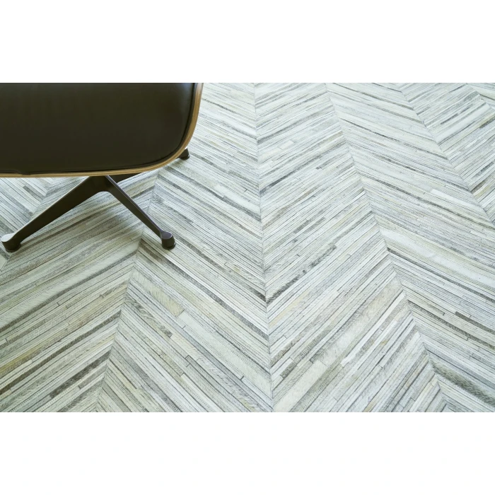 Exquisite Rugs Natural Hide Ivory 21621X16 1ft.X1ft.6in. Rect. Rug