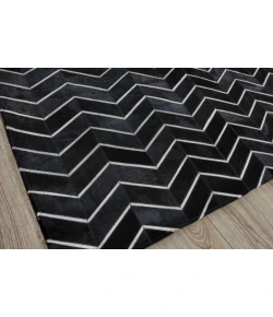 Exquisite Rugs Natural Hide Black/Ivory 21645X8 5ft.X8ft. Rect. Rug