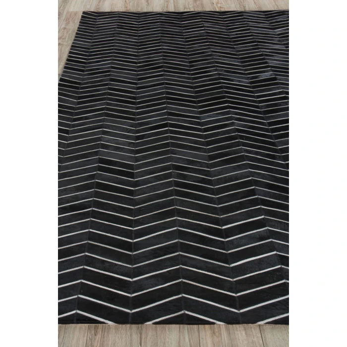 Exquisite Rugs Natural Hide Black/Ivory 2164116X146 11ft.6in.X14ft.6in. Rect. Rug