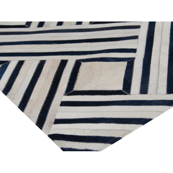 Exquisite Rugs Natural Hide Ivory/Blue/Multi 21675X8 5ft.X8ft. Rect. Rug