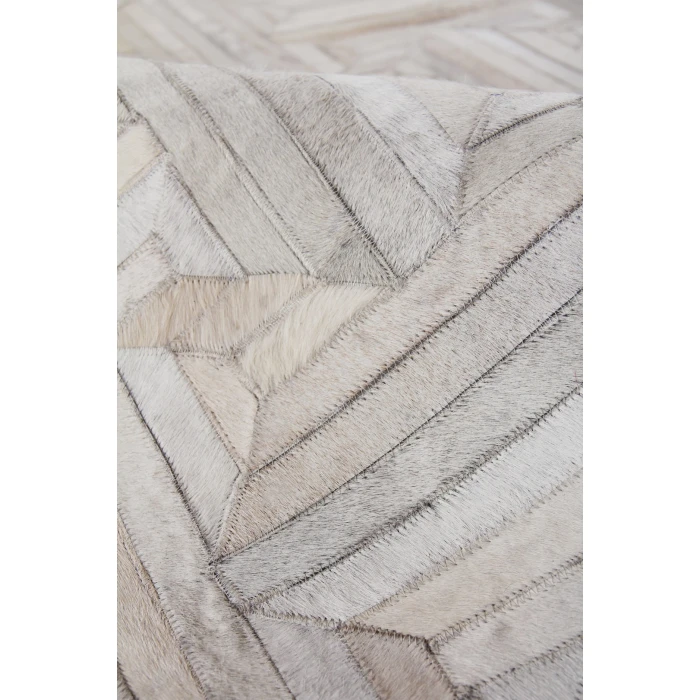 Exquisite Rugs Natural Hide Ivory 21785X8 5ft.X8ft. Rect. Rug
