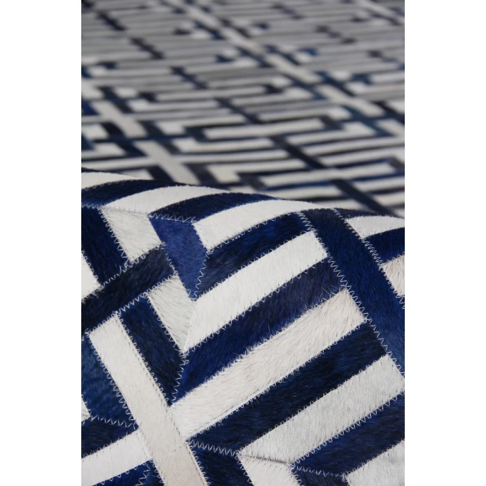 Exquisite Rugs Natural Hide Navy/Ivory 22035X8 5ft.X8ft. Rect. Rug