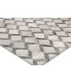 Exquisite Rugs Natural Hide Ivory/Silver 33345X8 5ft.X8ft. Rect. Rug