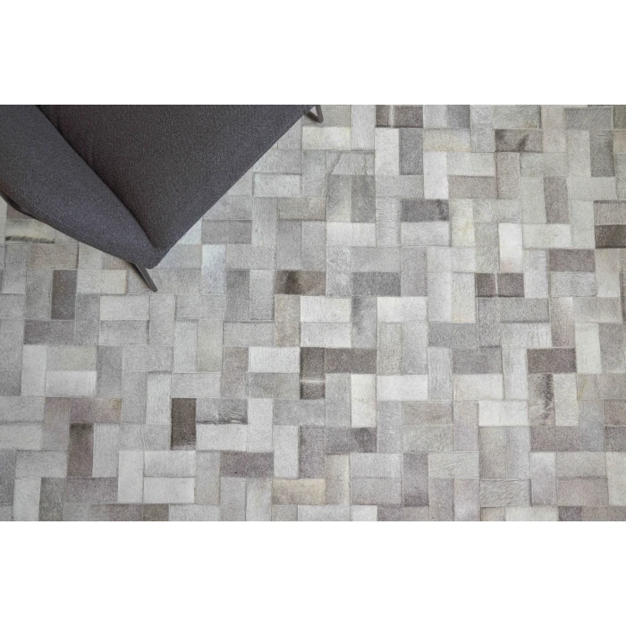 Exquisite Rugs Natural Hide Silver 335396X136 9ft.6in.X13ft.6in. Rect. Rug