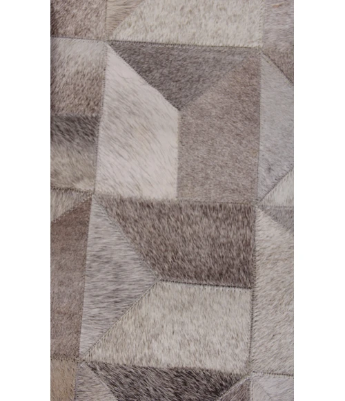 Exquisite Rugs Natural Hide Silver 33555X8 5ft.X8ft. Rect. Rug
