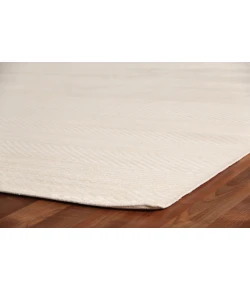 Exquisite Rugs Honeycomb White 35991X16 1ft.X1ft.6in. Rect. Rug