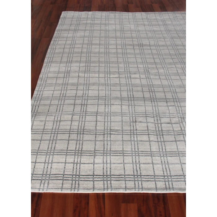 Exquisite Rugs Fairbanks White/Light Silver 38356X9 6ft.X9ft. Rect. Rug