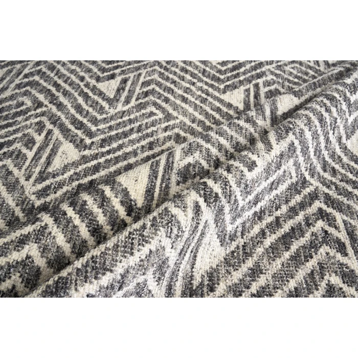 Exquisite Rugs Eaton Silver/Gray/Ivory 40361X16 1ft.X1ft.6in. Rect. Rug