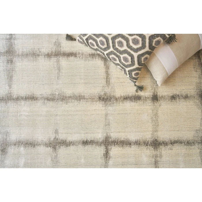 Exquisite Rugs Chroma Ivory/Silver 45221X16 1ft.X1ft.6in. Rect. Rug