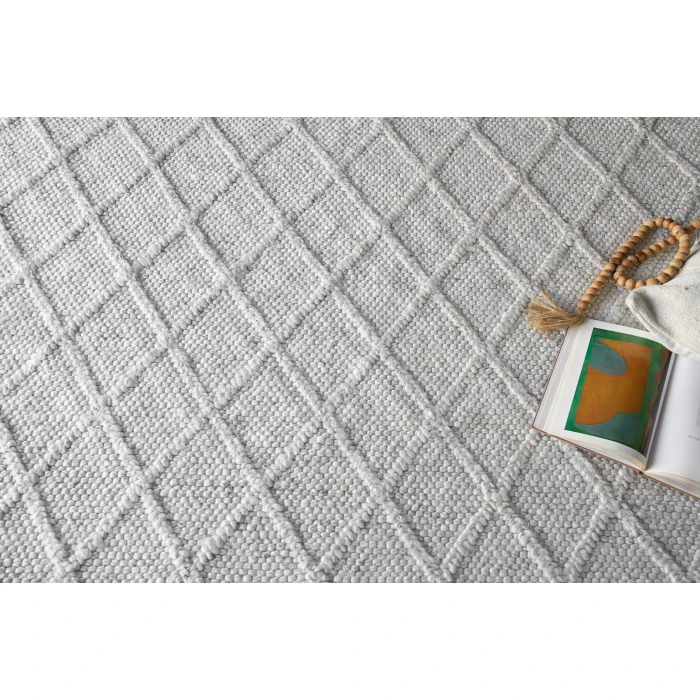 Exquisite Rugs Brentwood Ivory 47041X16 1ft.X1ft.6in. Rect. Rug