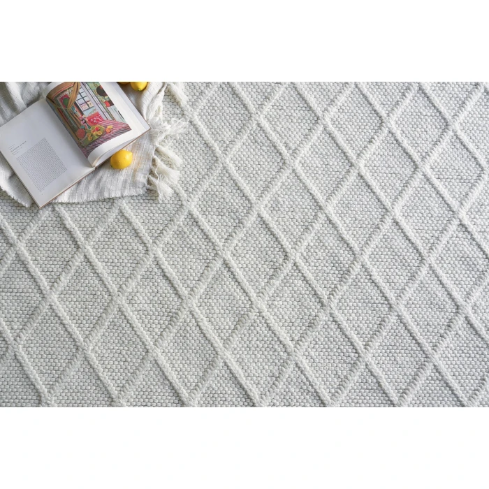Exquisite Rugs Brentwood White 471610X14 10ft.X14ft. Rect. Rug
