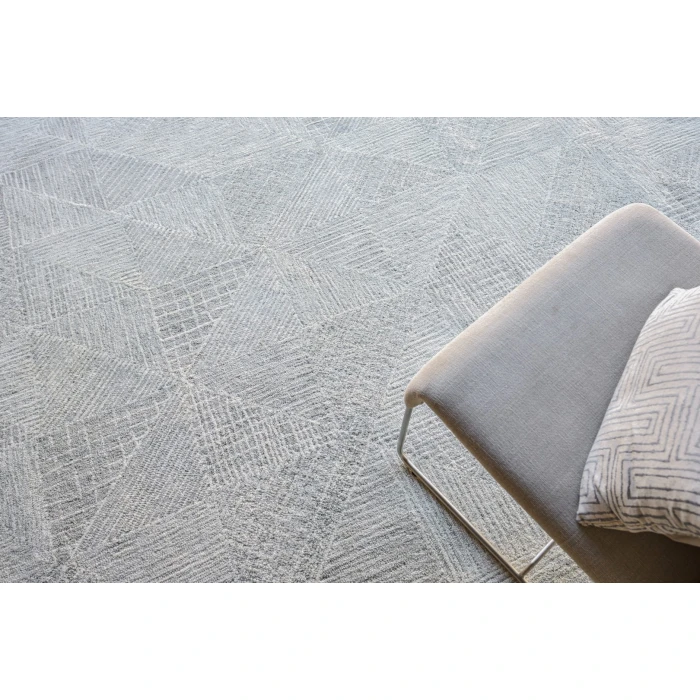 Exquisite Rugs Caprice Light Silver/Ivory 47591X16 1ft.X1ft.6in. Rect. Rug