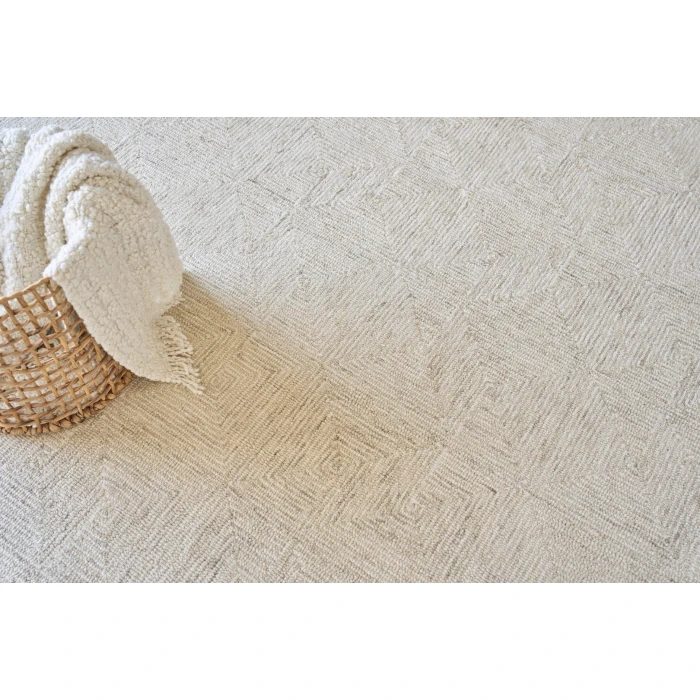 Exquisite Rugs Caprice Beige/Ivory 477515x20 15ft.x20ft. Rect. Rug