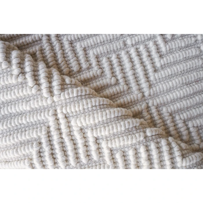 Exquisite Rugs Manzoni Ivory 48731X16 1ft.X1ft.6in. Rect. Rug