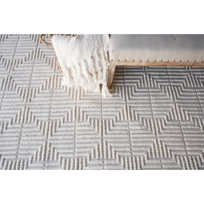 Exquisite Rugs Manzoni Ivory 48731X16 1ft.X1ft.6in. Rect. Rug