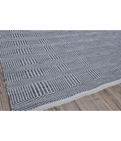 Exquisite Rugs Naples Ivory/Black 48832X3 2ft.X3ft. Rect. Rug