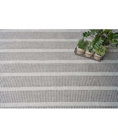 Exquisite Rugs Boca Ivory/Gray 48882X3 2ft.X3ft. Rect. Rug
