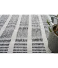 Exquisite Rugs Boca Ivory/Black 48892X3 2ft.X3ft. Rect. Rug