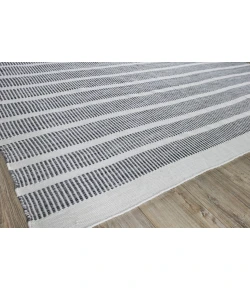 Exquisite Rugs Boca Ivory/Black 48892X3 2ft.X3ft. Rect. Rug