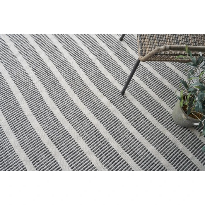 Exquisite Rugs Boca Ivory/Black 48899X12 9ft.X12ft. Rect. Rug