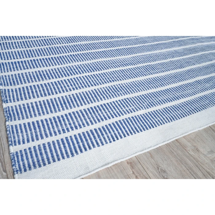 Exquisite Rugs Boca Ivory/Blue 48902X3 2ft.X3ft. Rect. Rug