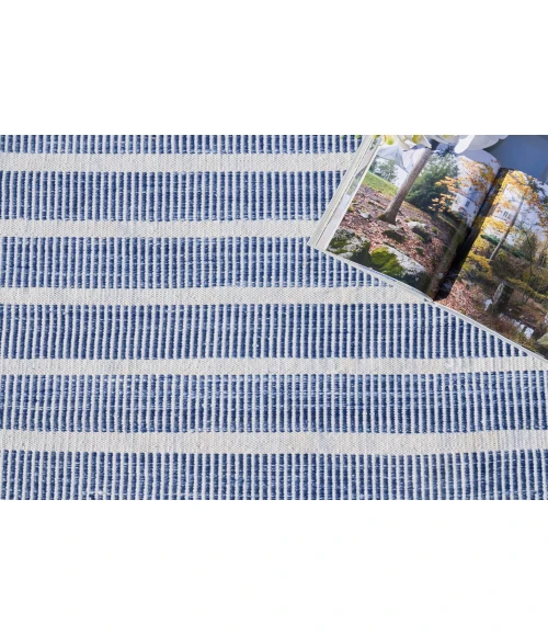 Exquisite Rugs Boca Ivory/Blue 48902X3 2ft.X3ft. Rect. Rug