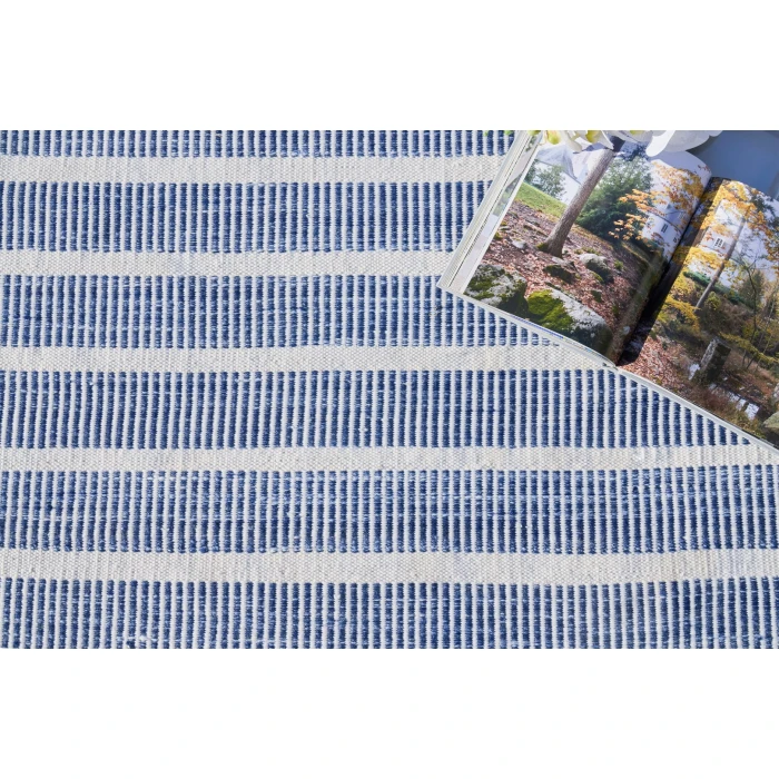 Exquisite Rugs Boca Ivory/Blue 48902X3 2ft.X3ft. Rect. Rug