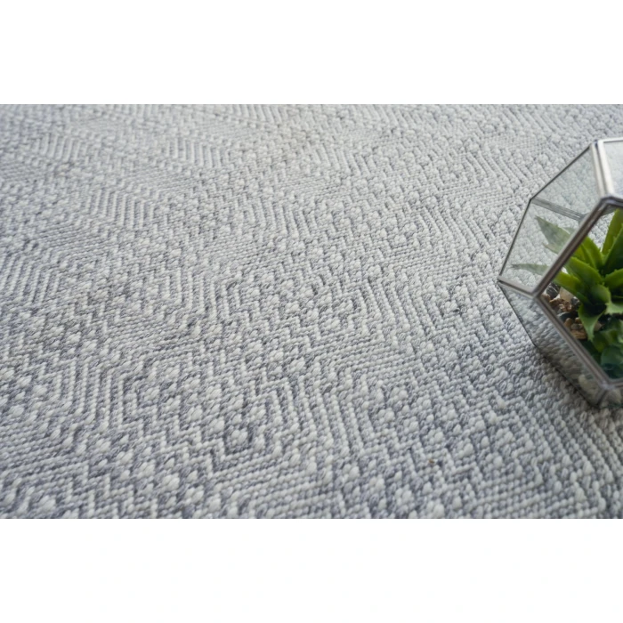 Exquisite Rugs Echo Ivory/Light Silver 48932X3 2ft.X3ft. Rect. Rug
