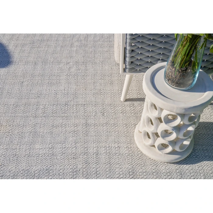 Exquisite Rugs Echo Ivory/Light Silver 48932X3 2ft.X3ft. Rect. Rug