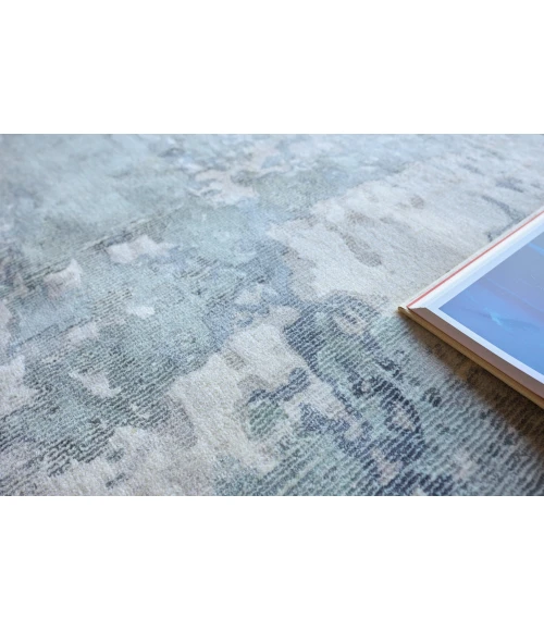 Exquisite Rugs Laguna Blue/Multi 49535X8 5ft.X8ft. Rect. Rug