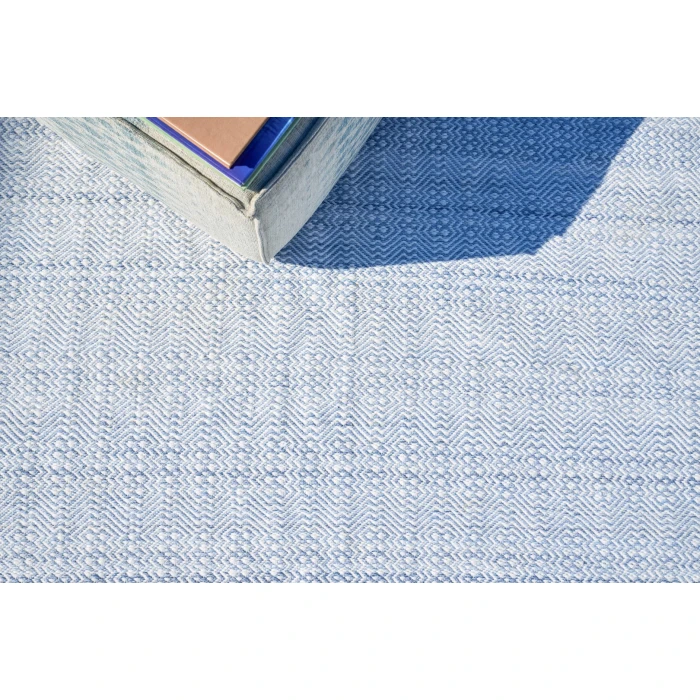 Exquisite Rugs Echo Light Blue 49795X8 5ft.X8ft. Rect. Rug