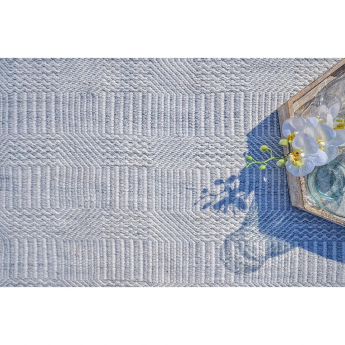 Exquisite Rugs Naples Light Silver 49812X3 2ft.X3ft. Rect. Rug