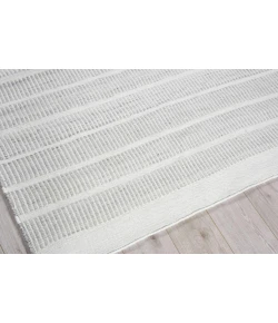 Exquisite Rugs Boca Light Silver 49842X3 2ft.X3ft. Rect. Rug
